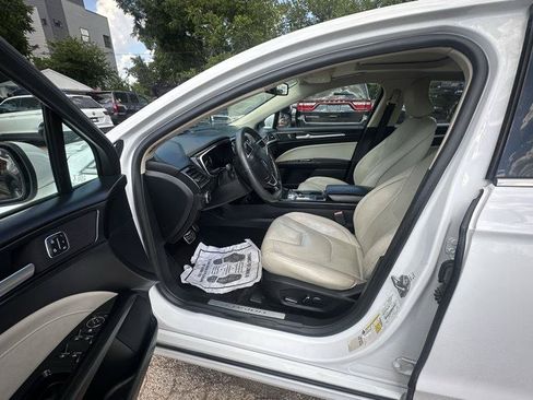 Used 2018 Ford Fusion Titanium AWD/4WD image 10
