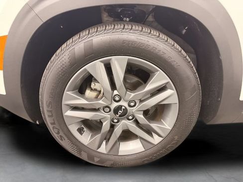 Certified 2023 Kia Seltos S w/ Navigation Package FWD image 12