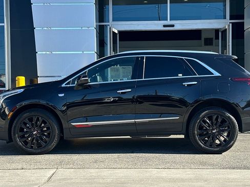 Used 2025 Cadillac XT5 Luxury w/ LPO, Red Accent Package image 7