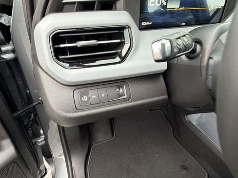 New 2027 Chevrolet Bolt LT w/ Comfort Package FWD image 19