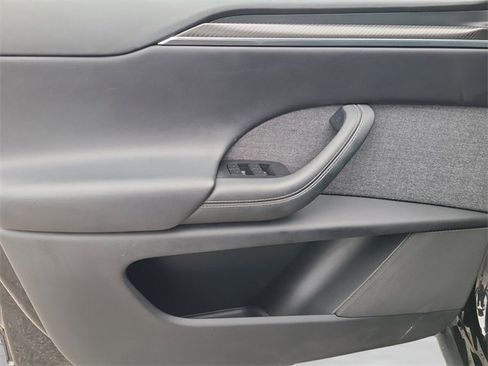 Used 2022 Tesla Model X Plaid image 20