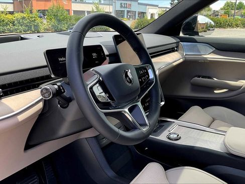 New 2025 Volvo EX90 Ultra image 8