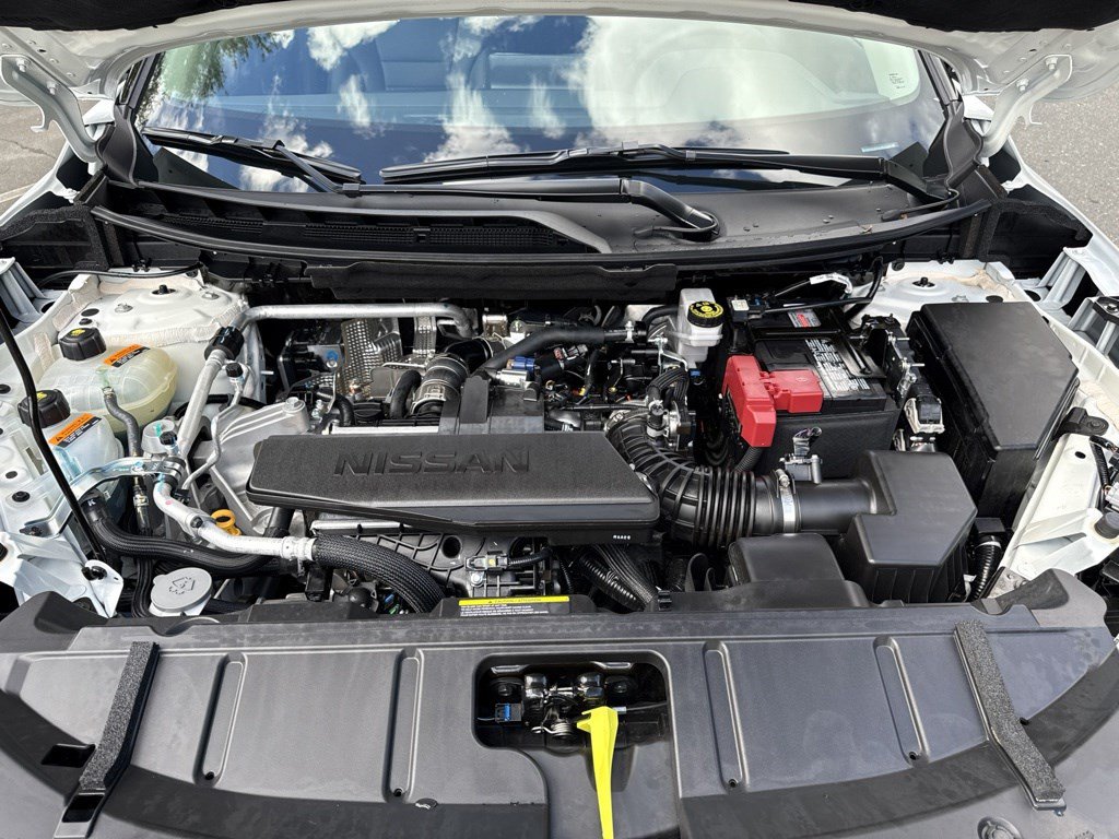 Used 2026 Nissan Rogue Dark Armor FWD image 29