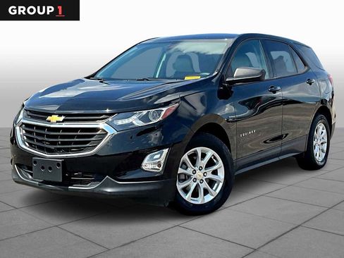 Used 2019 Chevrolet Equinox LS w/ LS Convenience Package image 1