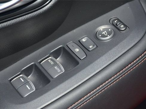 Used 2025 Honda HR-V Sport image 13