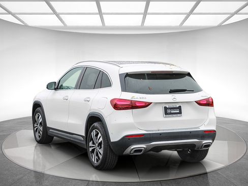 Certified 2025 Mercedes-Benz GLA 250 4MATIC image 2