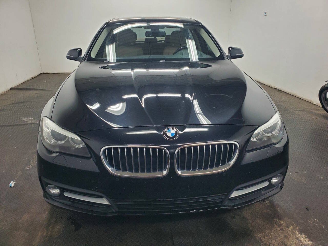 Used 2015 BMW 528i xDrive Sedan AWD/4WD image 2