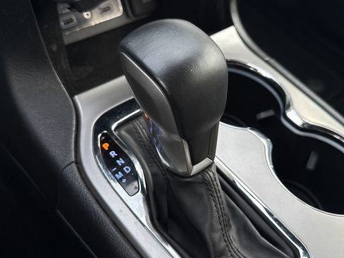 Used 2020 Jeep Grand Cherokee Altitude RWD image 23
