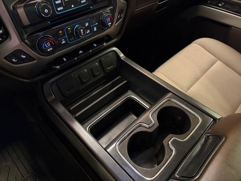 Used 2018 Chevrolet Silverado 1500 LT w/ All Star Edition AWD/4WD image 20