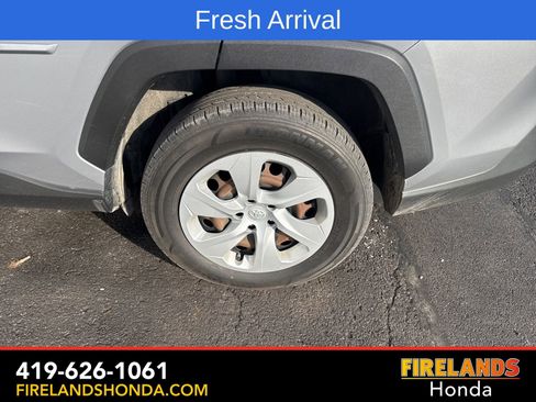 Used 2020 Toyota RAV4 LE image 12