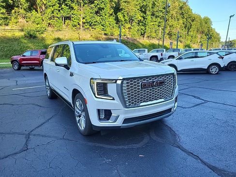 Used 2024 GMC Yukon XL Denali w/ Max Trailering Package AWD/4WD image 4