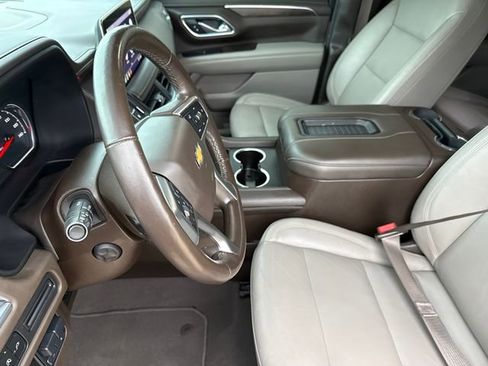 Used 2021 Chevrolet Tahoe LT w/ LT Signature Package RWD image 22