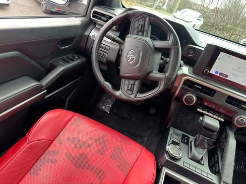 Used 2025 Toyota Tacoma SR5 AWD/4WD image 18