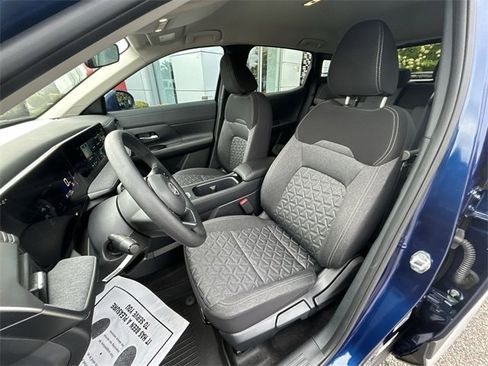 Certified 2025 Nissan Kicks SV image 15