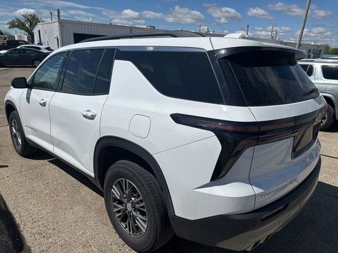 Certified 2025 Chevrolet Traverse LT AWD/4WD image 5