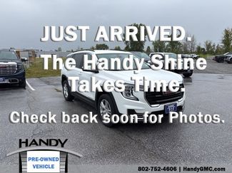 Used 2022 GMC Terrain SLE w/ Driver Convenience Package image 1