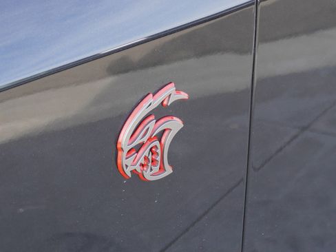 Used 2015 Dodge Challenger SRT Hellcat image 7