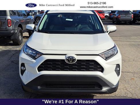 Used 2021 Toyota RAV4 XLE Premium image 8