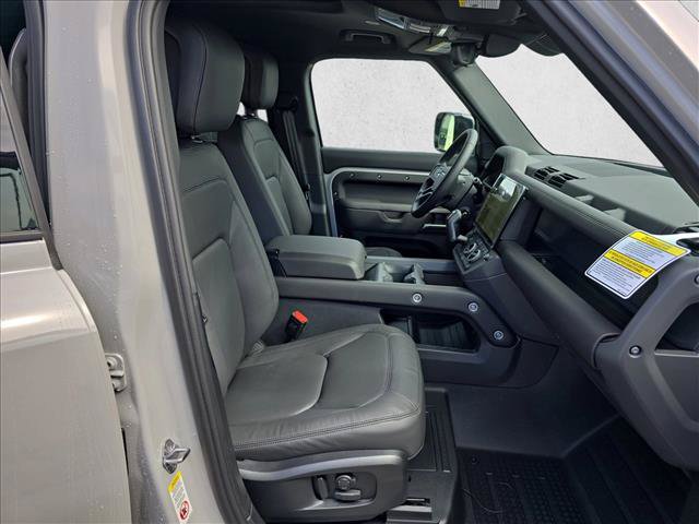 Used 2026 Land Rover Defender 110 S AWD/4WD image 10
