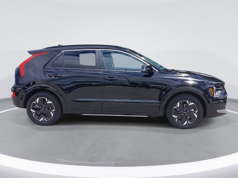 New 2024 Kia Niro Wind w/ Wind Preserve Package image 4