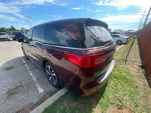Used 2018 Honda Odyssey Elite image 8