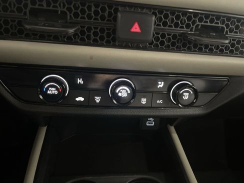 Certified 2024 Honda HR-V LX image 18