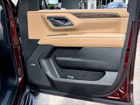 Used 2023 Chevrolet Tahoe Premier RWD image 21