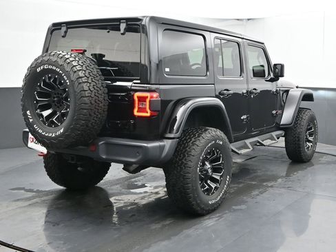 Used 2018 Jeep Wrangler Unlimited Rubicon w/ Dual Top Group AWD/4WD image 10
