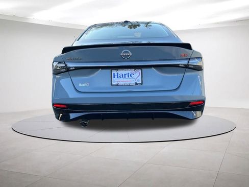 New 2026 Nissan Sentra SR w/ Floor Mat Package FWD image 4