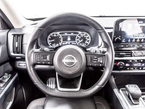 Used 2022 Nissan Pathfinder SL w/ Lighting Package (N92) FWD image 20