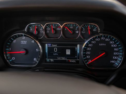 Used 2018 GMC Yukon SLT w/ Open Road Package image 17