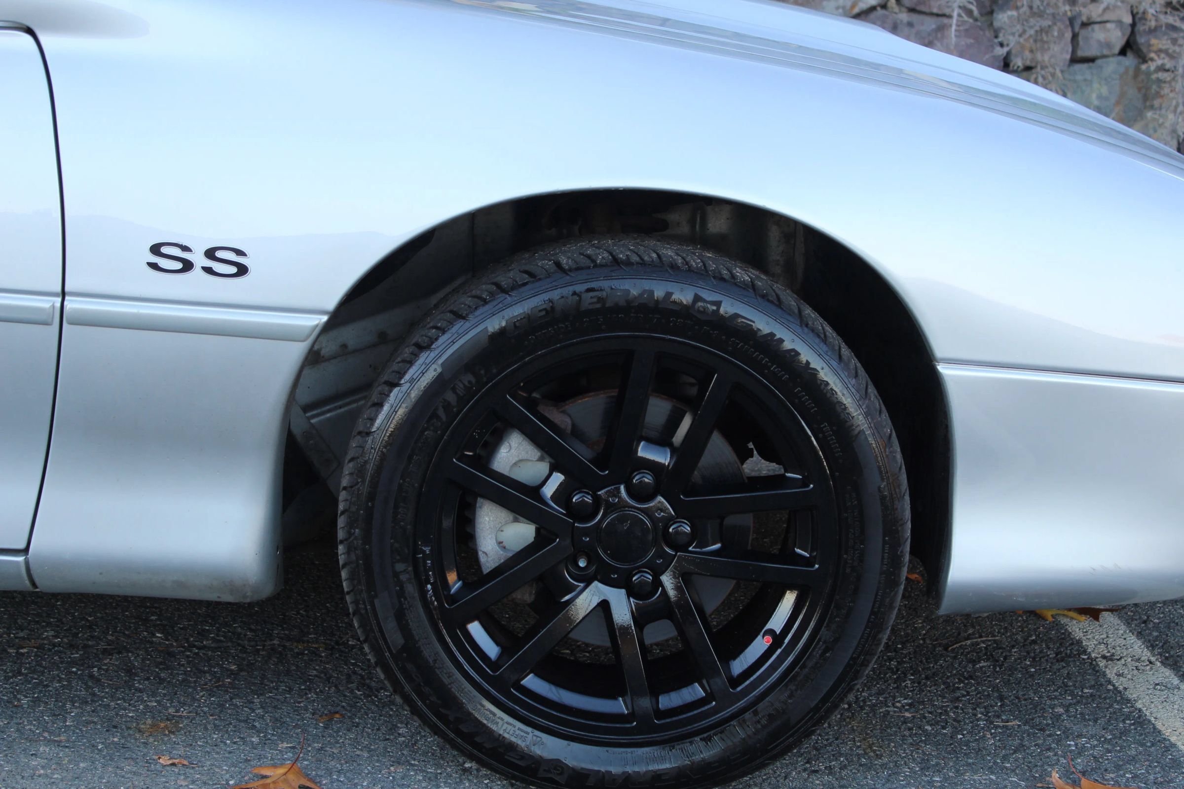 Used 2000 Chevrolet Camaro Z28 w/ SS Performance/Appearance Pkg RWD image 26