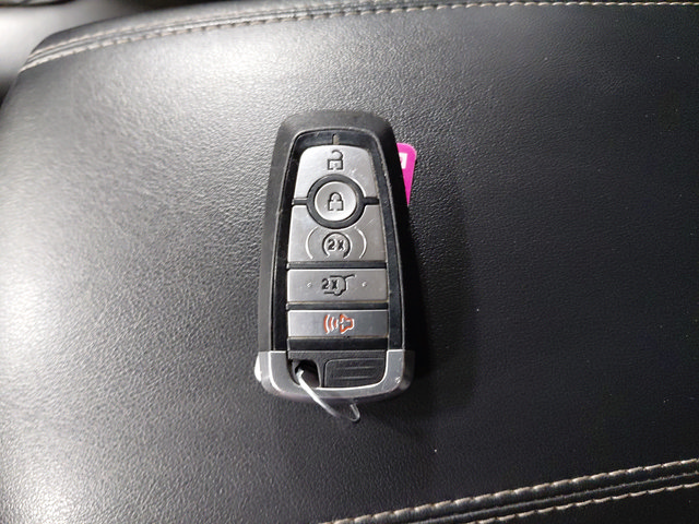 Used 2024 Ford Edge Titanium AWD/4WD image 30
