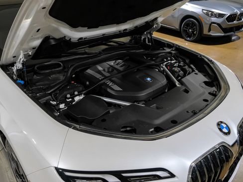 Used 2023 BMW 740i w/ Parking Assistance Package RWD image 49