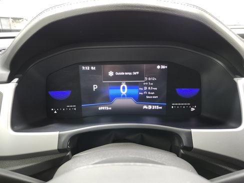 Used 2022 Volkswagen Atlas Cross Sport SE AWD/4WD image 30