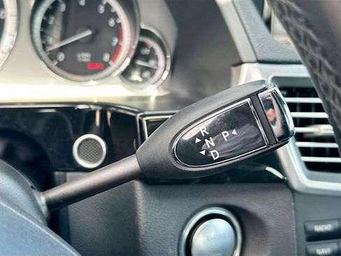 Used 2011 Mercedes-Benz E 350 4MATIC Sedan image 17