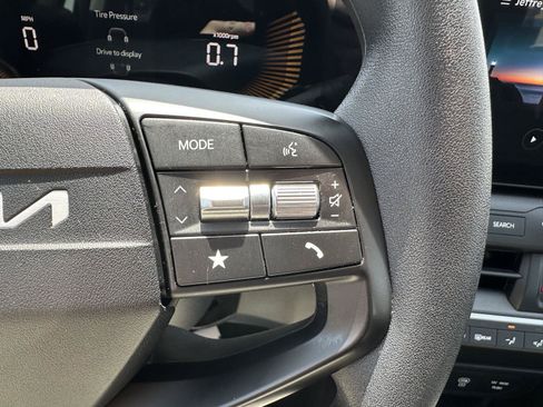 Used 2025 Kia K4 FWD image 24