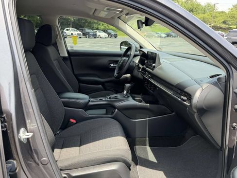 Used 2025 Honda HR-V LX image 12