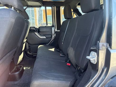 Used 2017 Jeep Wrangler Unlimited Sport w/ Quick Order Package 24S AWD/4WD image 9
