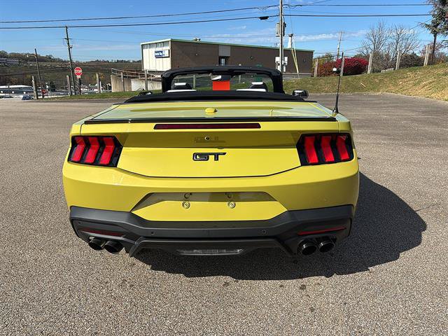 Certified 2025 Ford Mustang GT Premium RWD image 4