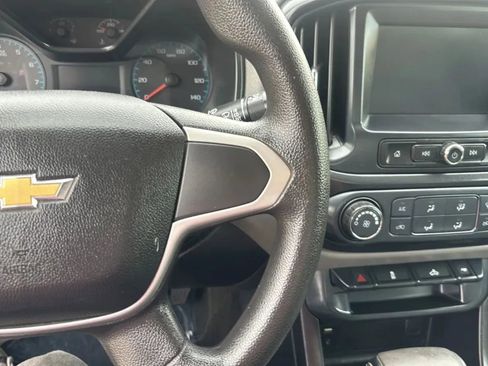 Used 2017 Chevrolet Colorado W/T w/ WT Convenience Package RWD image 18