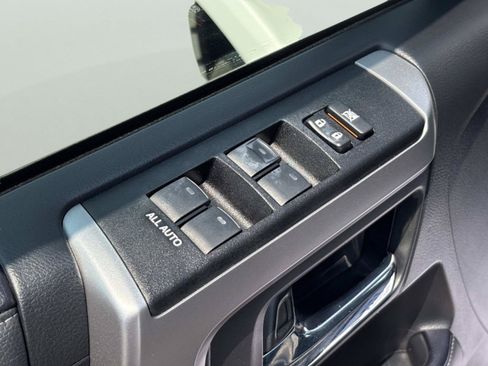 Used 2021 Toyota 4Runner SR5 Premium w/ Moonroof Package AWD/4WD image 24