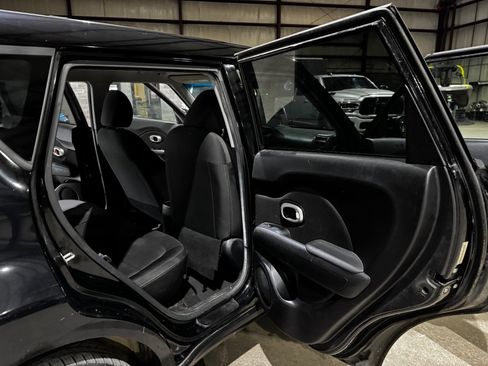 Used 2015 Kia Soul image 21