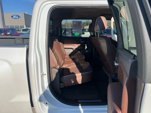 Used 2016 Chevrolet Silverado 1500 High Country w/ High Country Premium Package image 19
