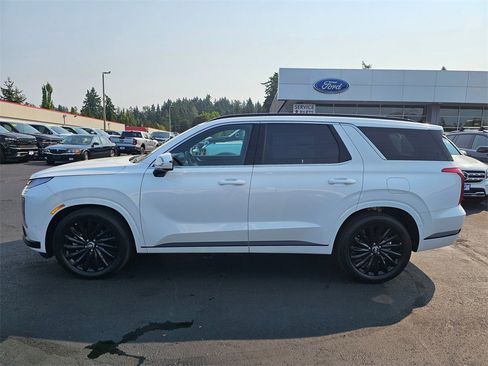 Used 2025 Hyundai Palisade Calligraphy image 4