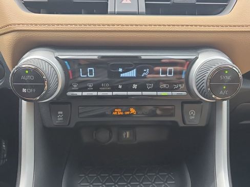 Used 2023 Toyota RAV4 XLE image 22