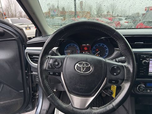 Used 2014 Toyota Corolla S image 20
