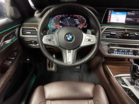 Used 2020 BMW 750i xDrive w/ Executive Package AWD/4WD image 27