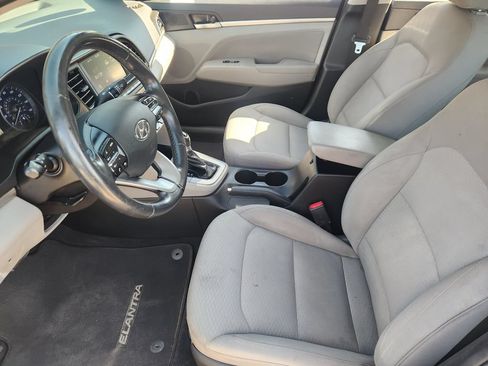 Used 2019 Hyundai Elantra Value Edition FWD image 9
