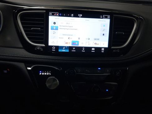 New 2026 Chrysler Pacifica Select image 20